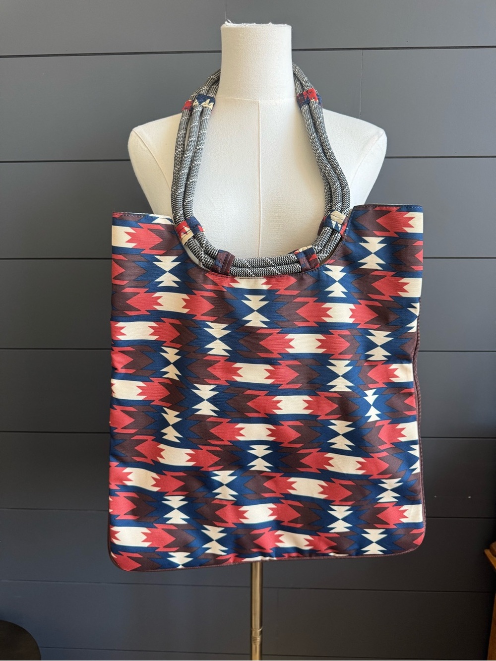 Kavu Geometric Tribal Market Tote in Coastline Blanket Print with Rope Handles